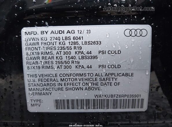 WA1KUBFZ6RP035901 2024 AUDI Q4 Black Widok komory silnika
