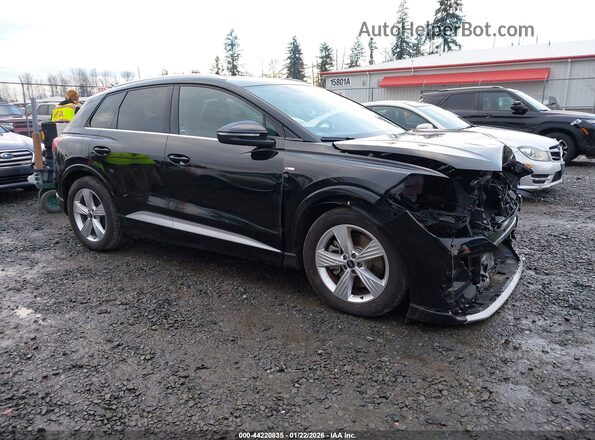 WA1KUBFZ6RP035901 2024 AUDI Q4 Black Przód prawy