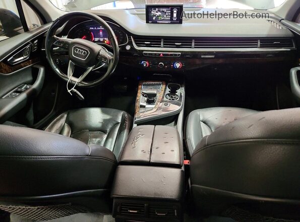WA1LAAF72HD040325 2017 AUDI Q7 Black Instrument cluster view