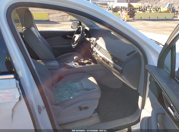 WA1LAAF72KD003363 2019 AUDI Q7 Белый Вид салона спереди