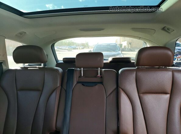 WA1LAAF73HD021802 2017 AUDI Q7 Black Rear seats view