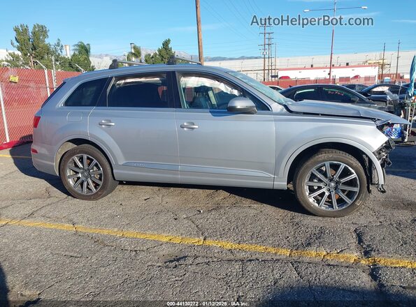 WA1LAAF74KD020097 2019 AUDI Q7 Gray Widok wnętrza 360 stopni