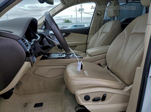 WA1LAAF75JD000360 2018 AUDI Q7 Белый Вид салона спереди