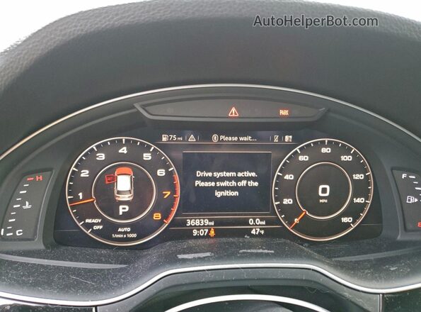 WA1LAAF79JD050176 2018 AUDI Q7 Черный Вид щитка приборов