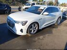 2019 Audi E-tron Premium Plus Белый vin: WA1LAAGE2KB023217