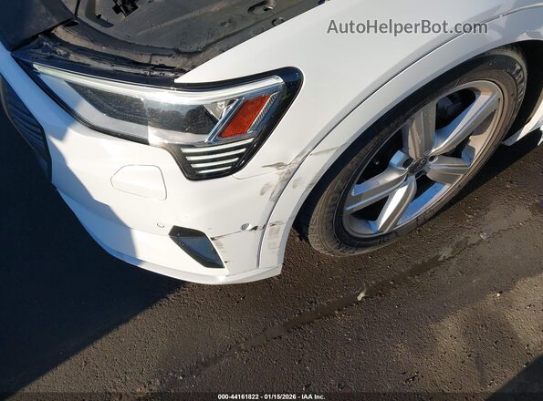 WA1LAAGE2KB023217 2019 AUDI E-TRON Белый Вид спереди