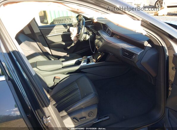 WA1LABGE0MB010040 2021 AUDI E-TRON Gray Front interior view