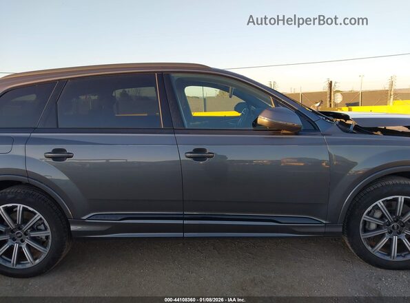 WA1LCBF74PD019779 2023 AUDI Q7 Gray Widok wnętrza z tyłu