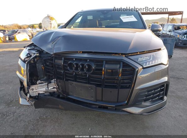 WA1LCBF74PD019779 2023 AUDI Q7 Gray Widok z przodu