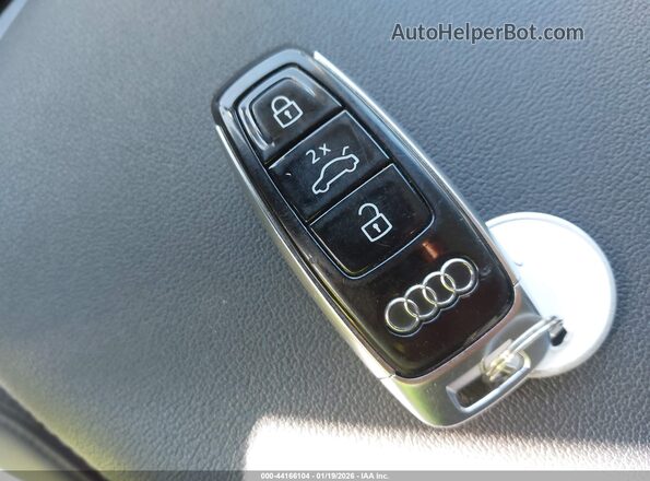 WA1LXBF78PD008689 2023 AUDI Q7 Черный Вид панели приборов