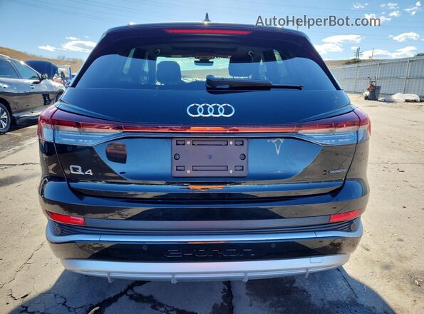WA1M2BFZXRP024852 2024 AUDI Q4 Black უკანა ხედი