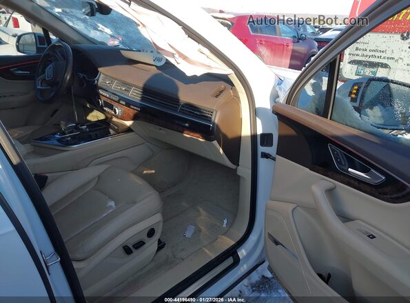 WA1VAAF75JD013344 2018 AUDI Q7 Белый Вид салона спереди