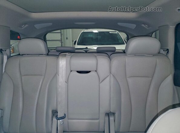WA1VAAF78HD056277 2017 AUDI Q7 Черный Вид задних сидений