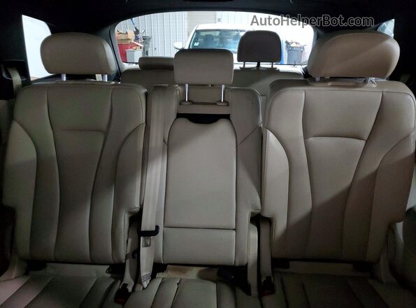 WA1VAAF79JD025013 2018 AUDI Q7 White Вид задніх сидінь