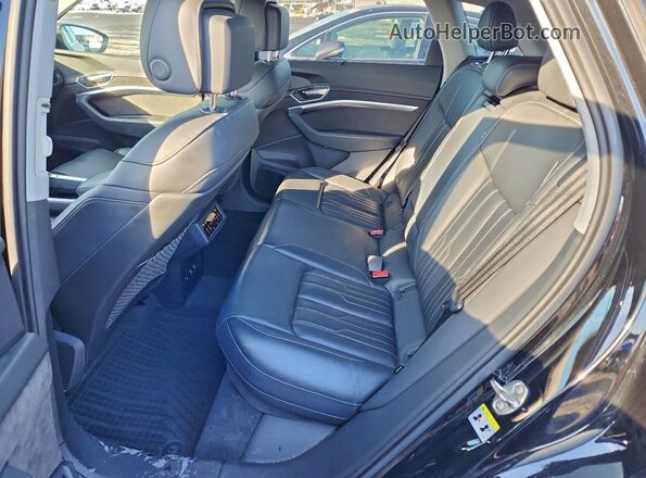 WA1VABGE2KB011440 2019 AUDI E-TRON Черный Вид задней части салона