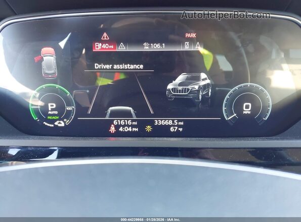 WA1VABGE4KB010161 2019 AUDI E-TRON Blue Vista de los asientos traseros