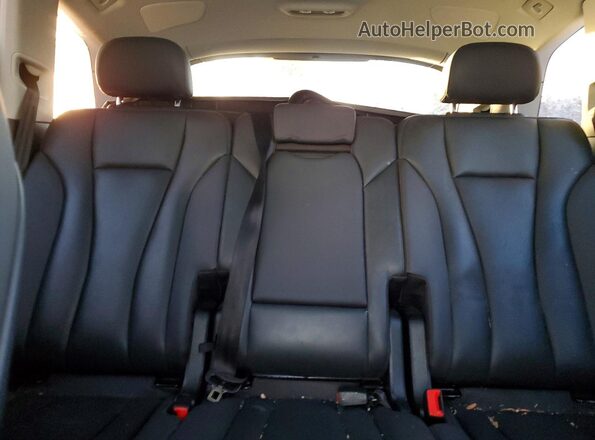 WA1VXAF76LD001088 2020 AUDI Q7 White Widok tylnych siedzeń