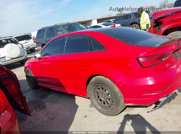 WAUB1GFF2H1079507 2017 AUDI S3 Red Widok wnętrza z tyłu