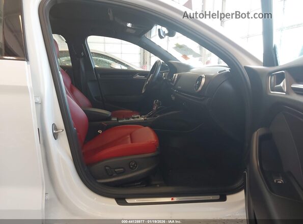 WAUB1GFF4KA102924 2019 AUDI S3 Белый Вид салона спереди