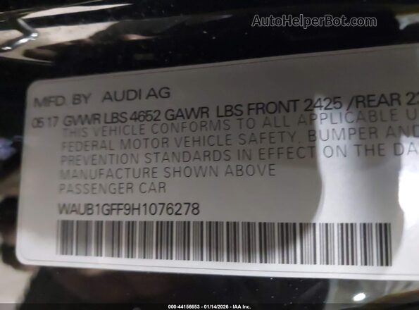 WAUB1GFF9H1076278 2017 AUDI S3 Black Widok komory silnika