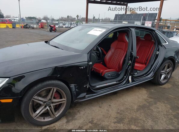 WAUB4AF48JA201764 2018 AUDI S4 Black Widok z przodu