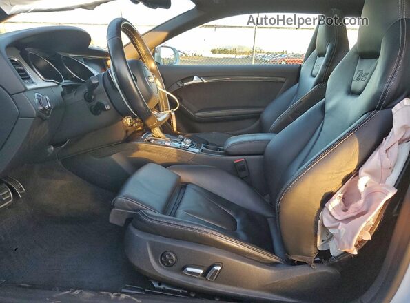 WAUC4AFR7HA000562 2017 AUDI S5 Белый Вид салона спереди
