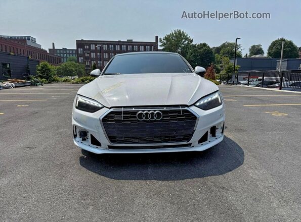 WAUCBCF5XMA061395 2021 AUDI OTHER Белый Вид щитка приборов