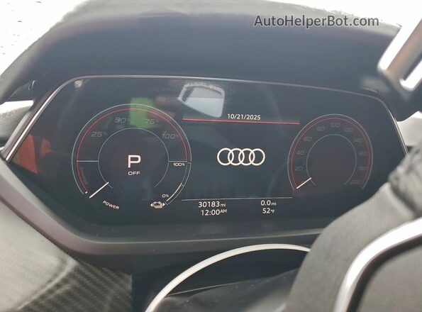 WAUCJBFWXP7008137 2023 AUDI E-TRON Серебряный Вид щитка приборов