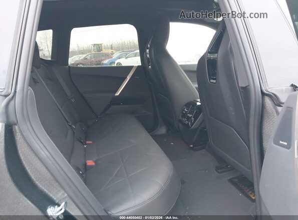 WB523CF04RCN76514 2024 BMW IX Black Widok naklejki z numerem VIN