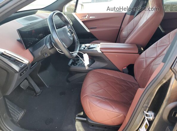 WB523CF07NCJ69751 2022 BMW IX Черный Вид салона спереди