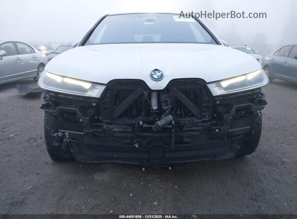 WB523CF0XPCL85595 2023 BMW IX White Front view