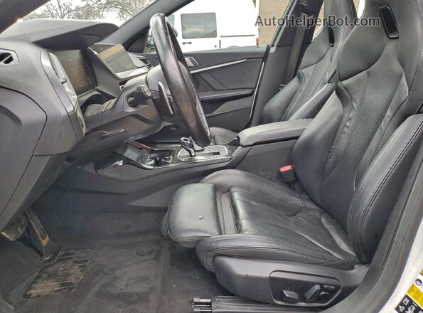 WBA13AL01M7G50322 2021 BMW M2 White წინა სალონის ხედი