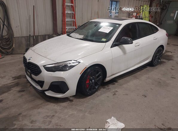 WBA13AL09R7P50835 2024 BMW M235 GRAN COUPE White Առջևի ձախ երեք քառորդ տեսարան