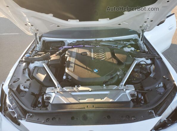WBA13AW0XNFM70501 2022 BMW M4 White Rear interior view
