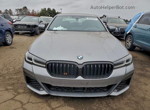WBA13BK06PCM91779 2023 BMW M5 Gray Widok z przodu