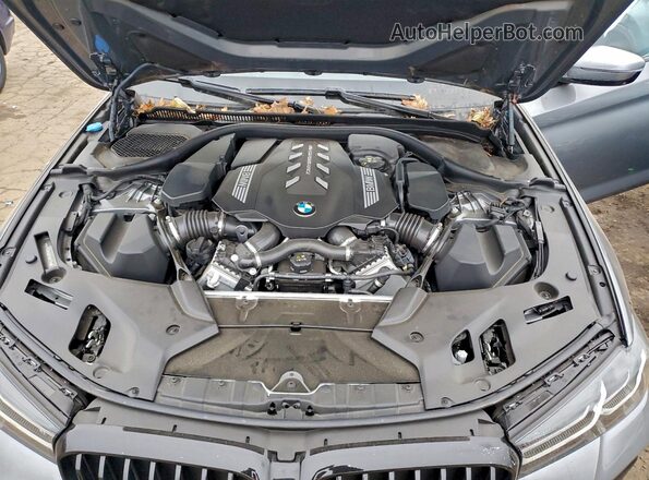 WBA13BK06PCM91779 2023 BMW M5 Gray Widok wnętrza z tyłu