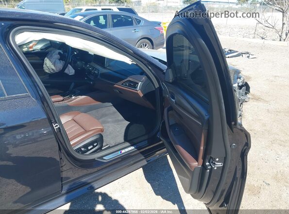 WBA13BK07PCL92419 2023 BMW M5 Black Widok wnętrza z przodu