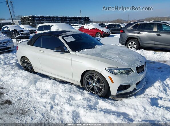 WBA1M5C56GV327252 2016 BMW M2 Белый Передняя правая четверть