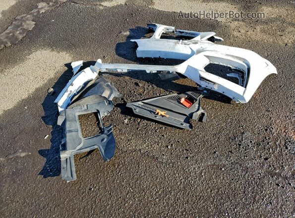WBA2J5C50JVB27801 2018 BMW M2 White ძრავის განყოფილების ხედი