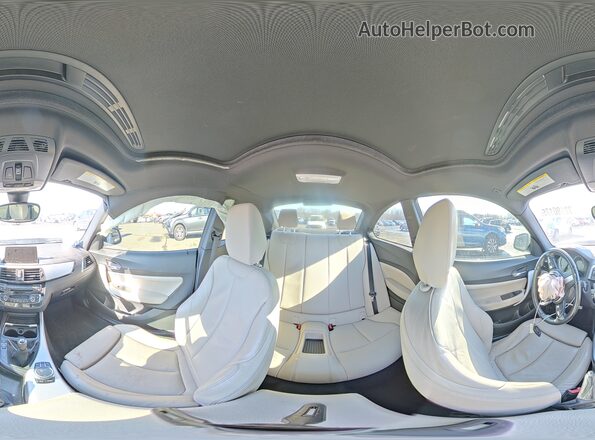 WBA2J5C50JVB27801 2018 BMW M2 White სალონის 360-გრადუსიანი ხედი
