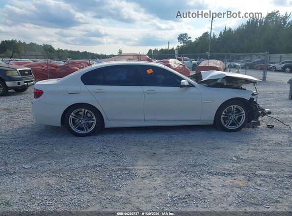 WBA5A5C59GD528918 2016 BMW 5 SERIES Белый Вид задней части салона