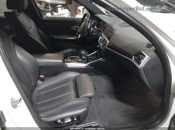 WBA5R7C55KAJ79562 2019 BMW OTHER White Vista interior delantera