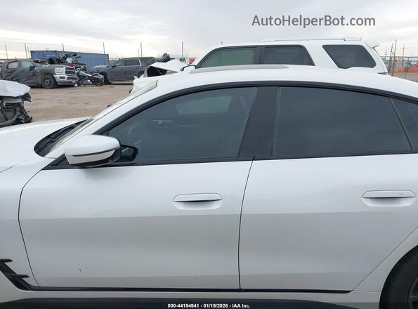 WBA63AV08NFM01152 2022 BMW OTHER White Widok wnętrza 360 stopni