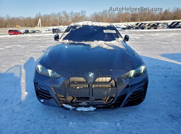 WBA63FB01SFV02725 2025 BMW M4 Black Widok z przodu