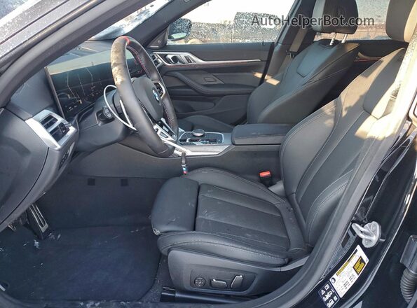 WBA63FB01SFV02725 2025 BMW M4 Black Widok wnętrza z przodu
