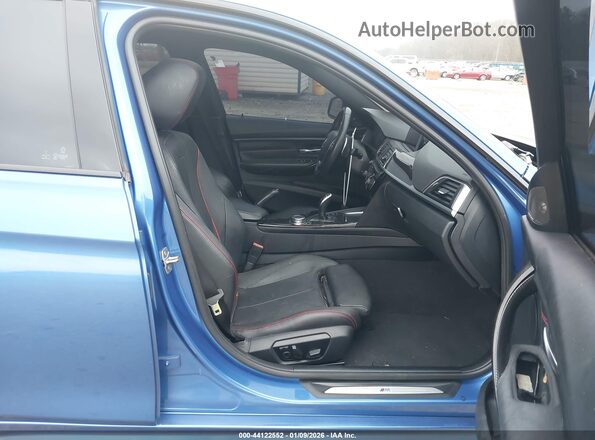 WBA8B3C56GK383430 2016 BMW OTHER Синий Вид салона спереди