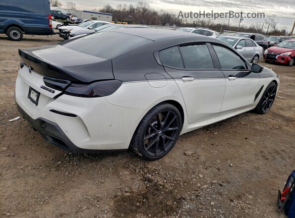WBAGV8C01NCJ56769 2022 BMW M8 White Tył prawy