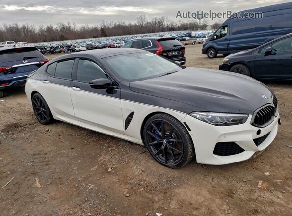 WBAGV8C01NCJ56769 2022 BMW M8 White Przód prawy