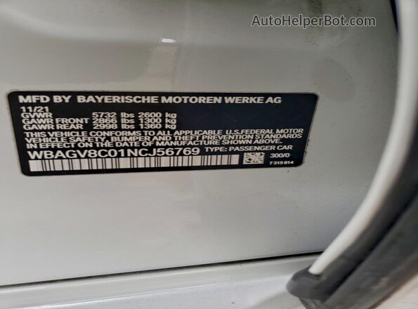 WBAGV8C01NCJ56769 2022 BMW M8 White Widok komory silnika