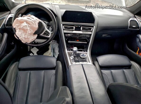WBAGV8C01NCJ56769 2022 BMW M8 White Widok deski rozdzielczej